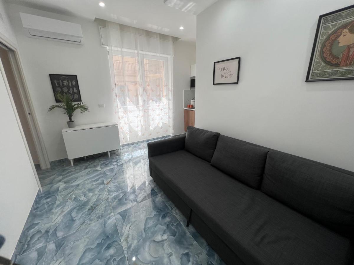 Borgo 1313 Napoli Appartement Buitenkant foto