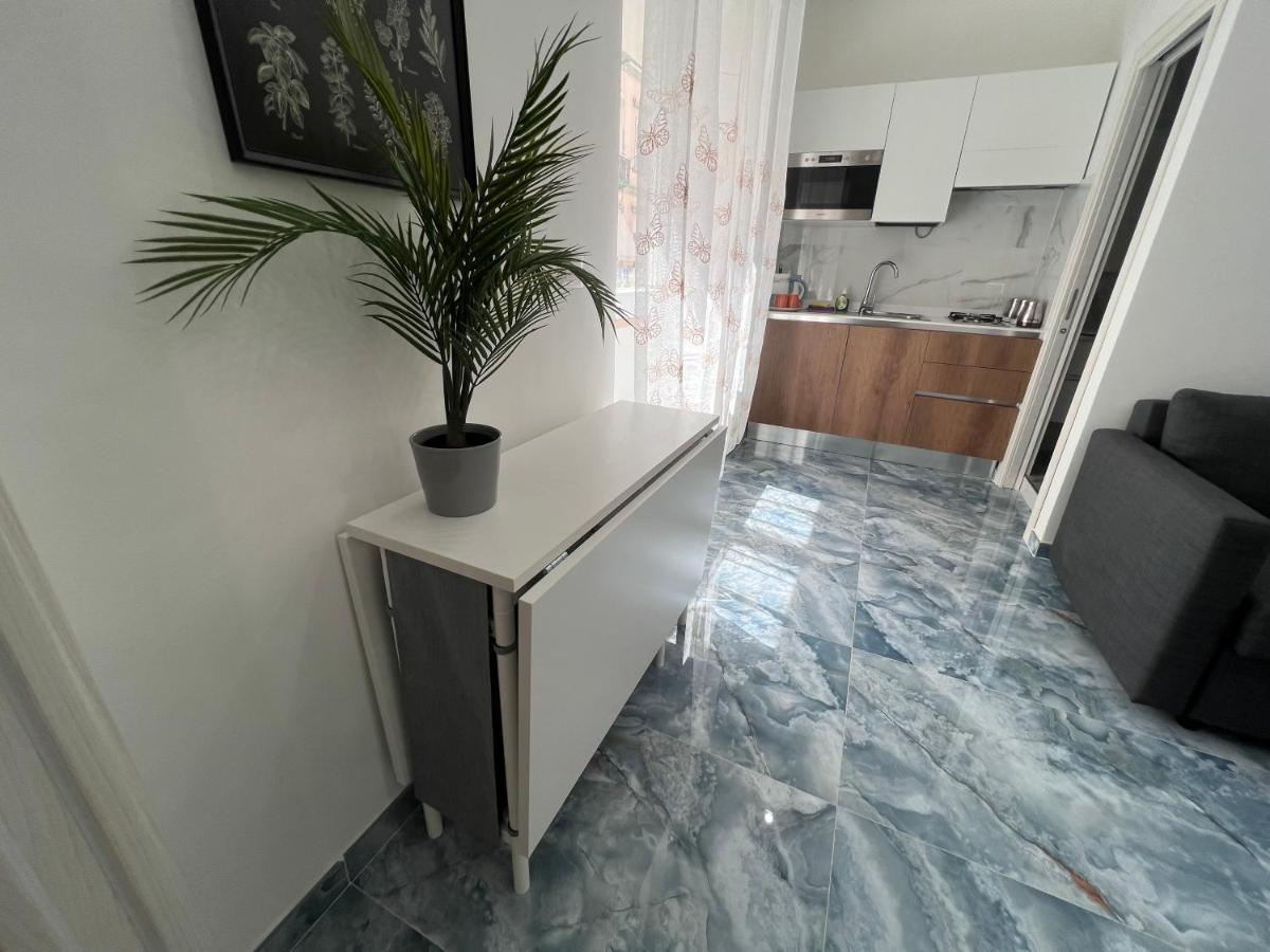 Borgo 1313 Napoli Appartement Buitenkant foto