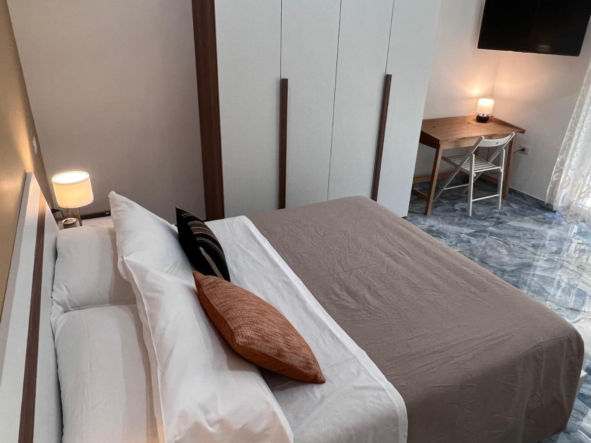 Borgo 1313 Napoli Appartement Buitenkant foto